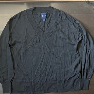 GAP Classic Black V-Neck Sweater